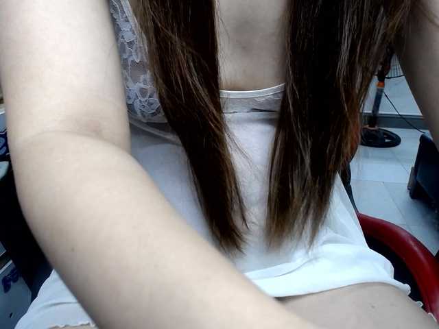 Alice225 live cam on BongaCams
