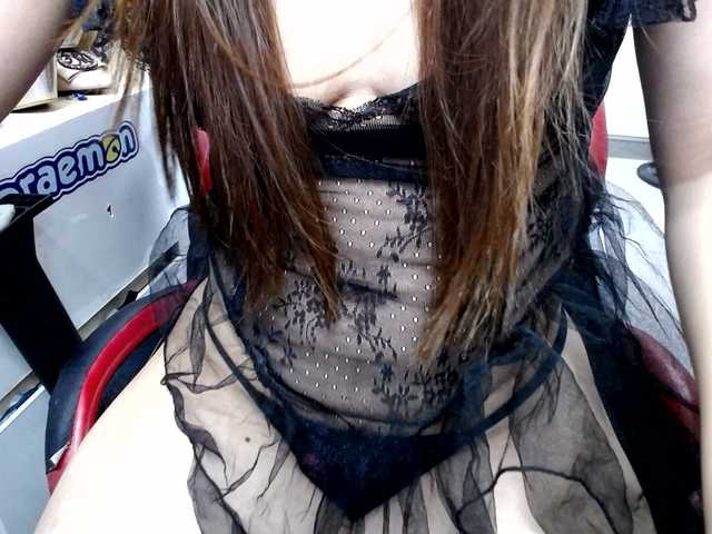 Alice225 live cam on BongaCams