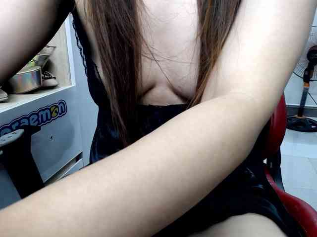 Alice225 webcam
