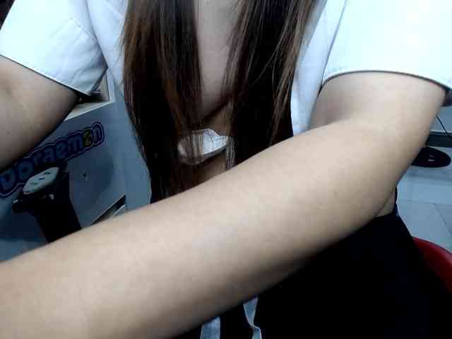 Alice225 webcam