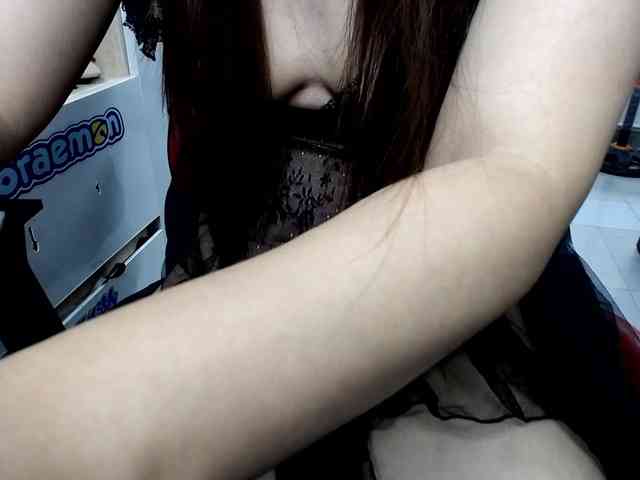 Alice225 webcam