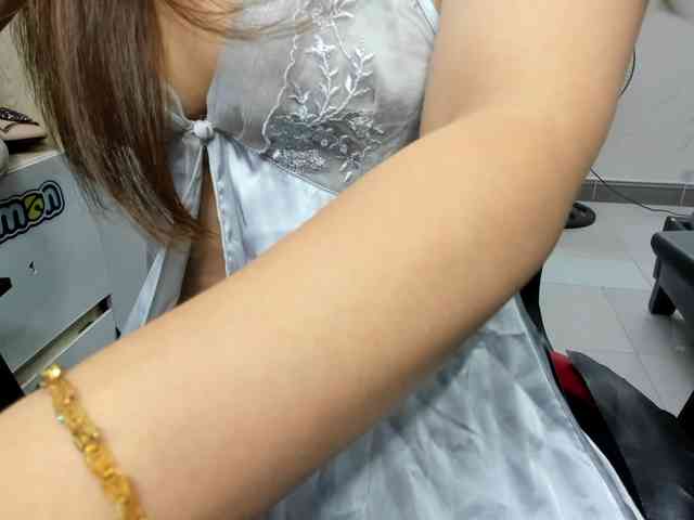 Alice225 webcam