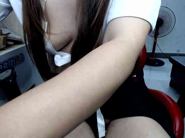 Alice225 webcam