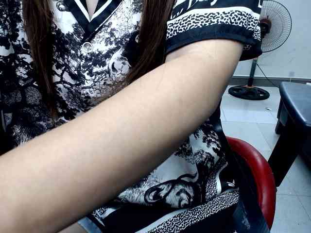 Alice225 webcam
