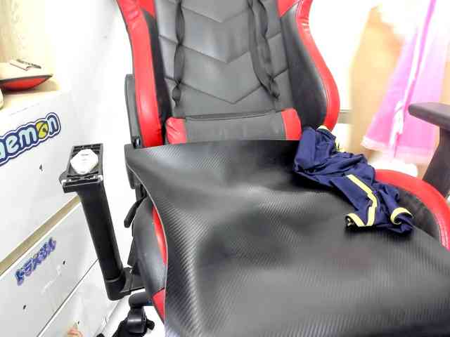 Alice225 webcam