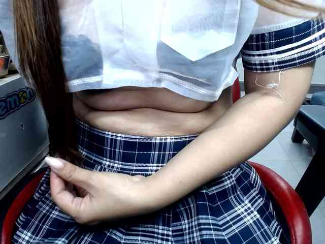 Alice225 webcam