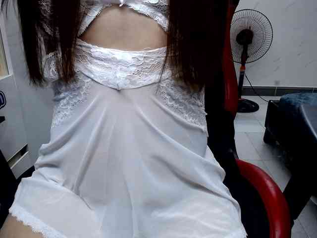 Alice225 webcam