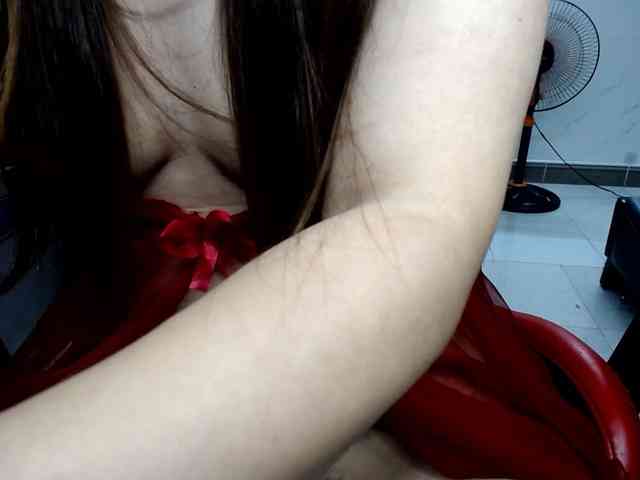 Alice225 webcam