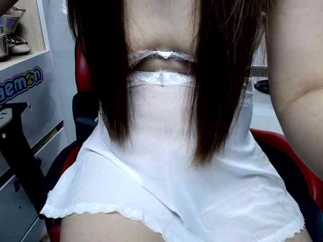 Alice225 webcam