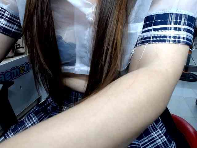 Alice225 webcam