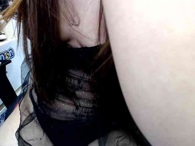 Alice225 webcam