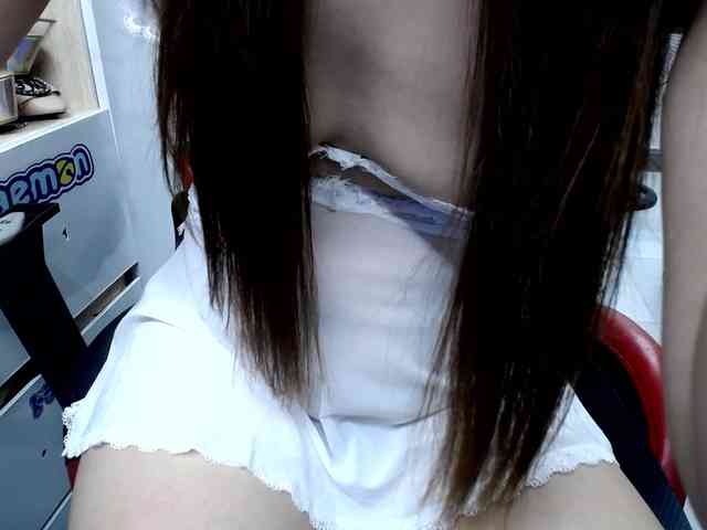 Alice225 webcam