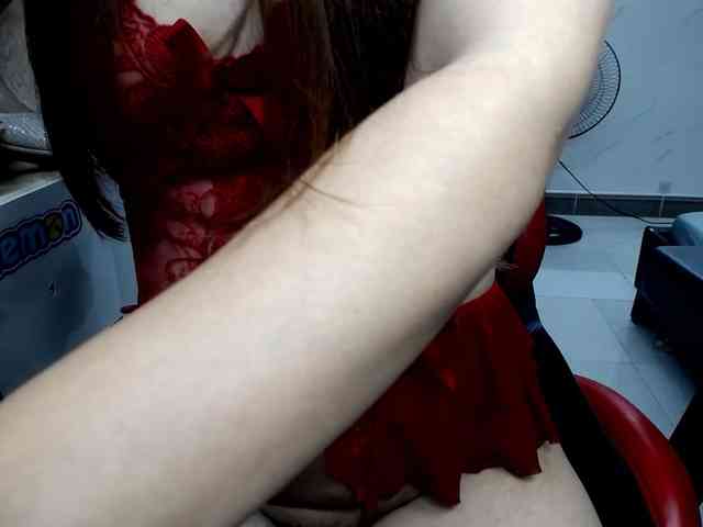 Alice225 webcam