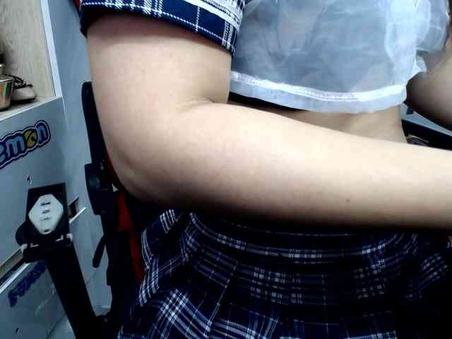 Alice225 webcam