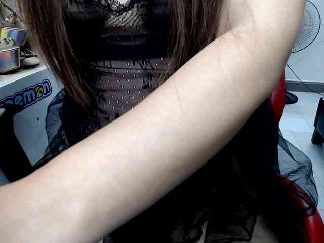 Alice225 webcam