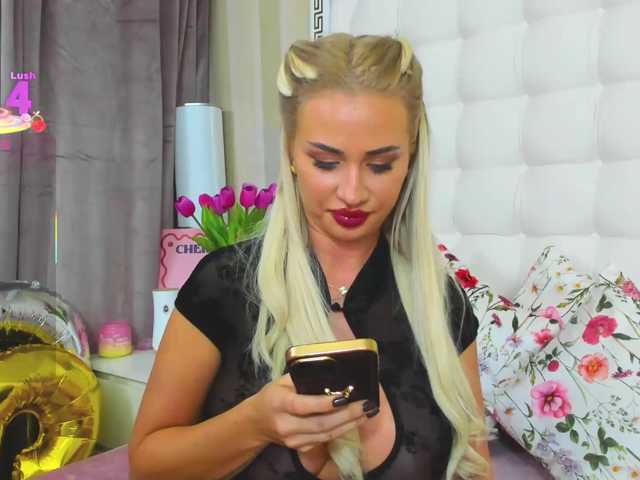 sassyqueen live cam on BongaCams