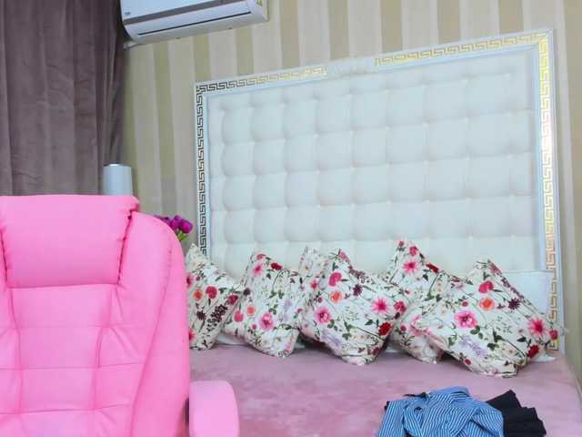 sassyqueen live cam on BongaCams