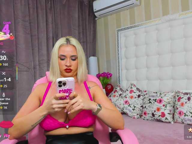 sassyqueen live cam on BongaCams