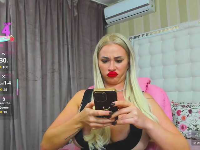 sassyqueen live cam on BongaCams