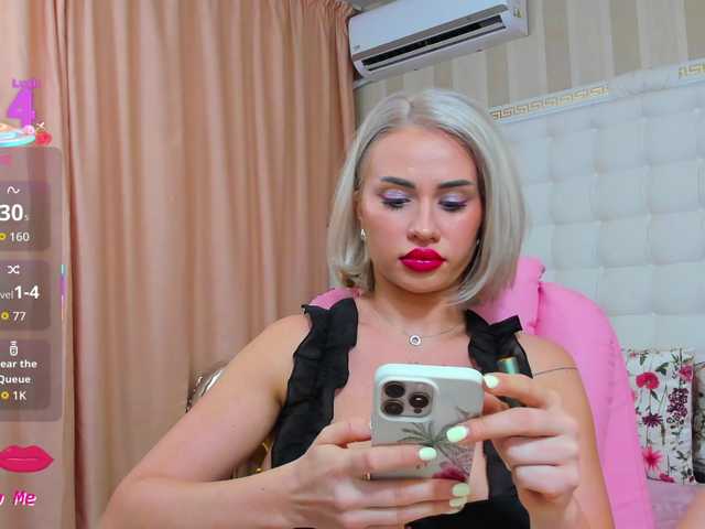 sassyqueen live webcam show