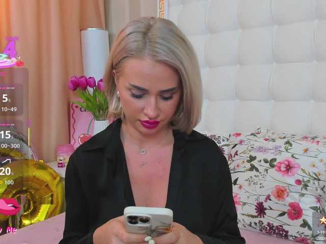 sassyqueen live webcam show