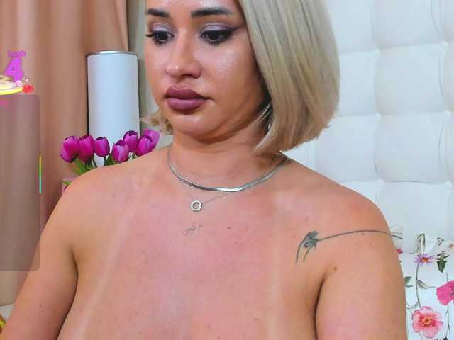 sassyqueen live webcam show