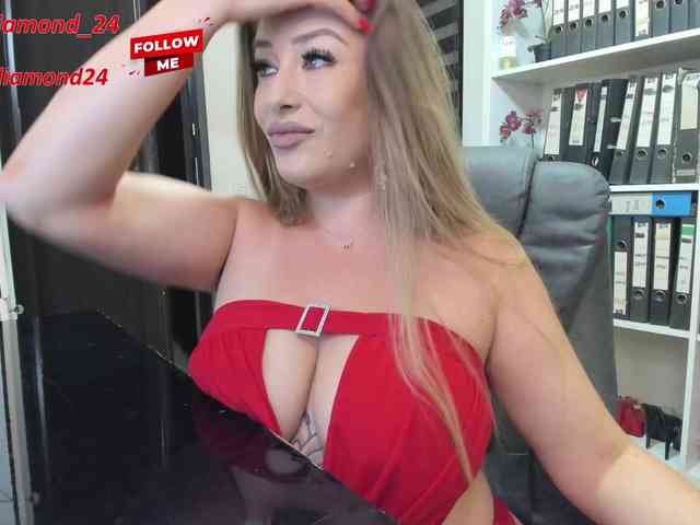 LisaDiamond webcam