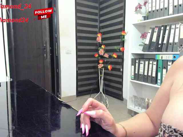 LisaDiamond webcam