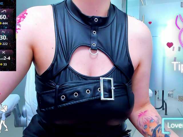 anyarosses live cam on BongaCams