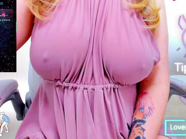 anyarosses live cam on BongaCams