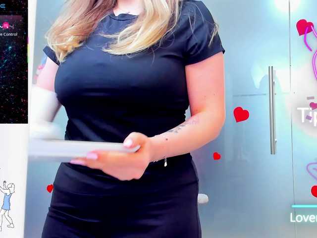 anyarosses live cam on BongaCams