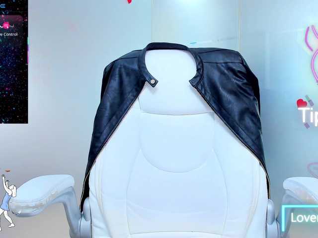 anyarosses live cam on BongaCams