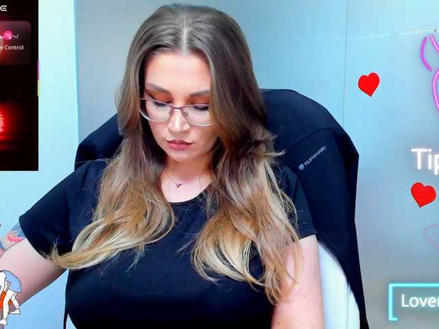 anyarosses live cam on BongaCams