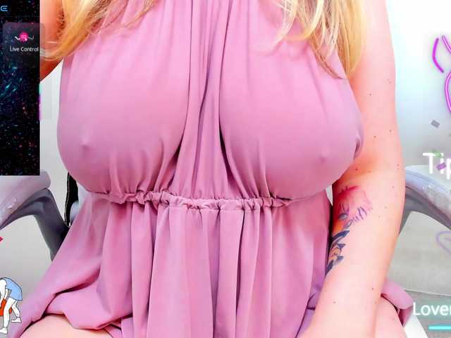 anyarosses live cam on BongaCams