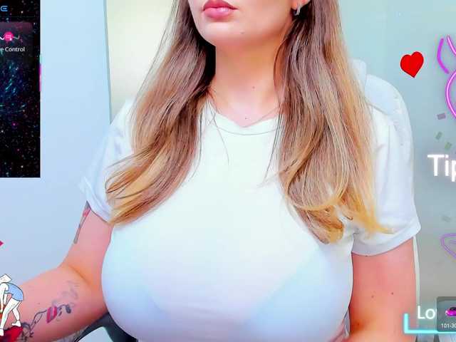 anyarosses live cam on BongaCams