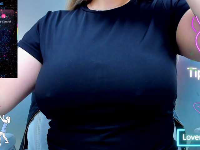 anyarosses live cam on BongaCams