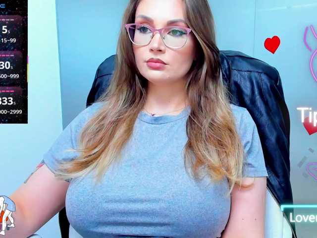 anyarosses live cam on BongaCams