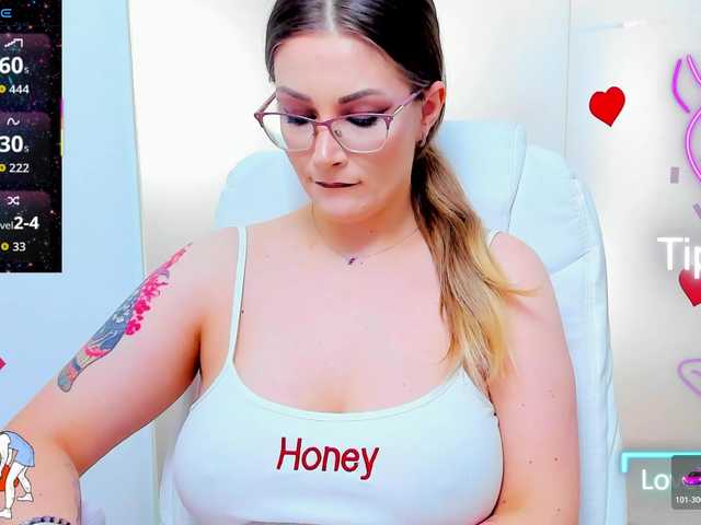 anyarosses live cam on BongaCams