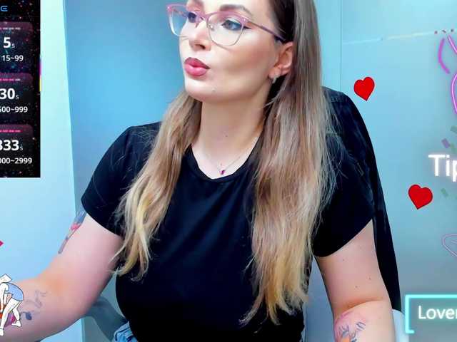 anyarosses live cam on BongaCams
