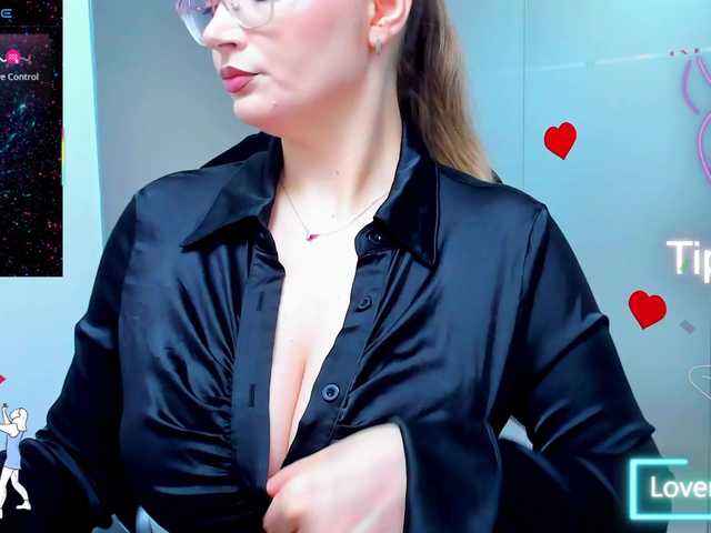 anyarosses live cam on BongaCams