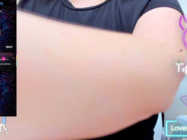 anyarosses live cam on BongaCams