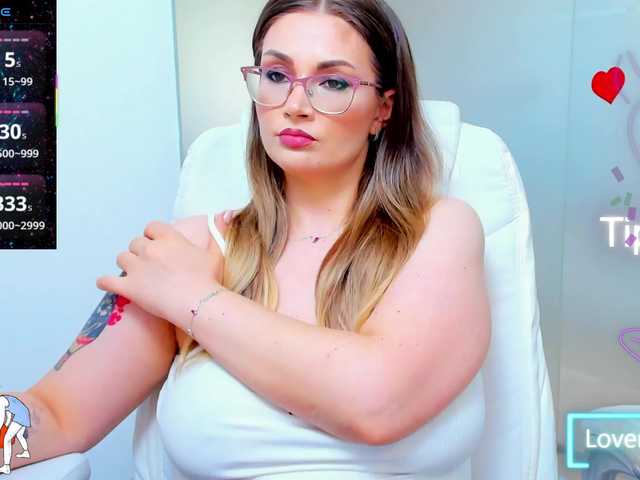 anyarosses live cam on BongaCams
