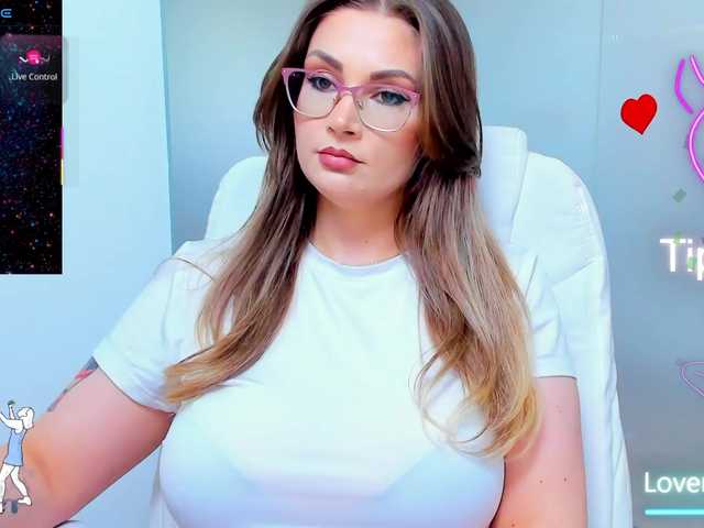 anyarosses live cam on BongaCams