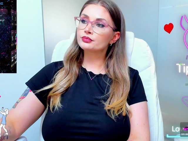 anyarosses live cam on BongaCams