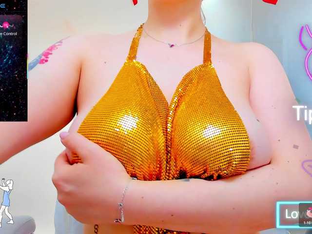 anyarosses live cam on BongaCams