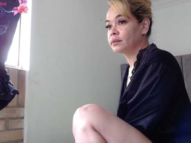 aliceparcket live cam on BongaCams