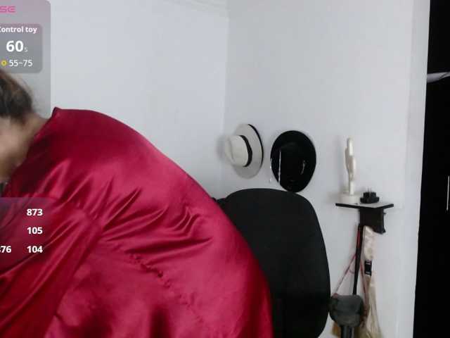 aliceparcket live cam on BongaCams