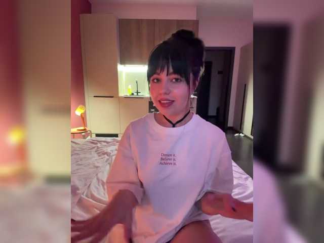 Businkaa live cam on BongaCams