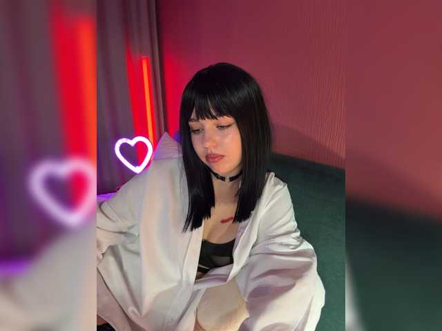 Businkaa live cam on BongaCams