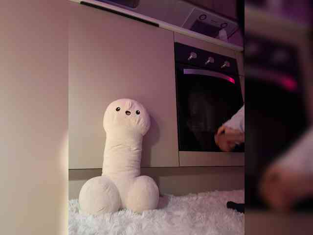 Businkaa live female cam on bongacams